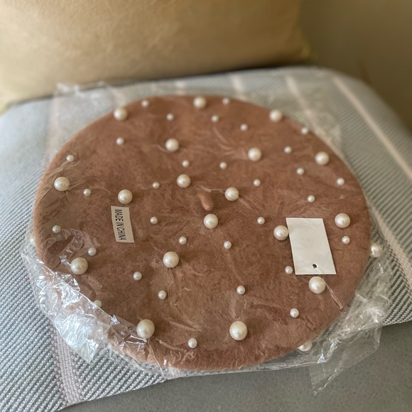 Vintage French Artist Pearl Beret Hat Wool Blend Beret Tan - Picture 2 of 5